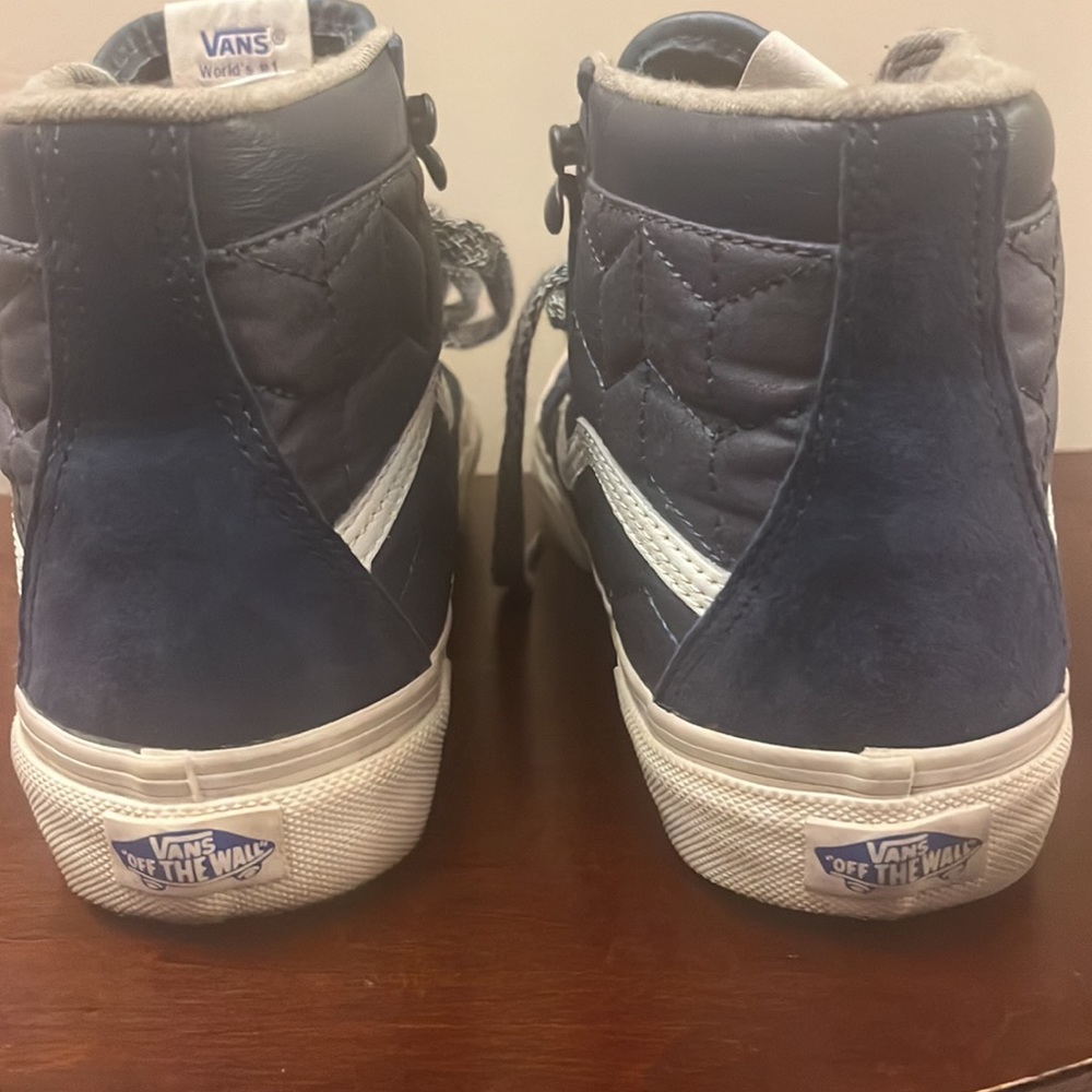 Vans - Picture 4 of 6